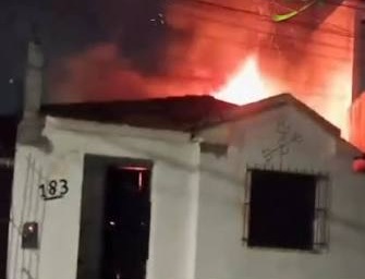 Bebê resgatado em Ilhéus após sequestro e casa de suspeito incendiada