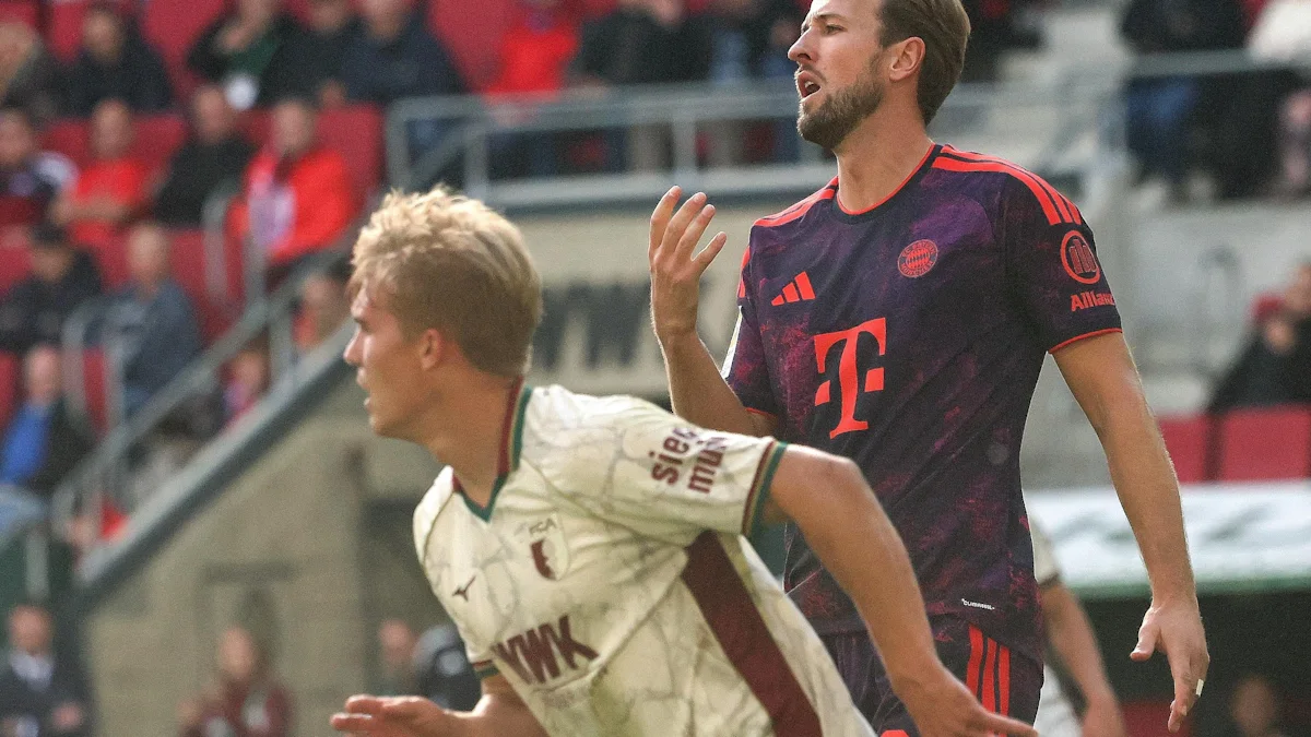 Bayern empata com o Augsburg após falha histórica de Manuel Neuer