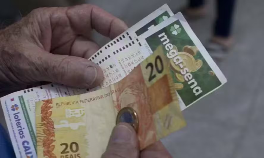 Mega-Sena tem sorteio antecipado para sábado devido ao segundo turno