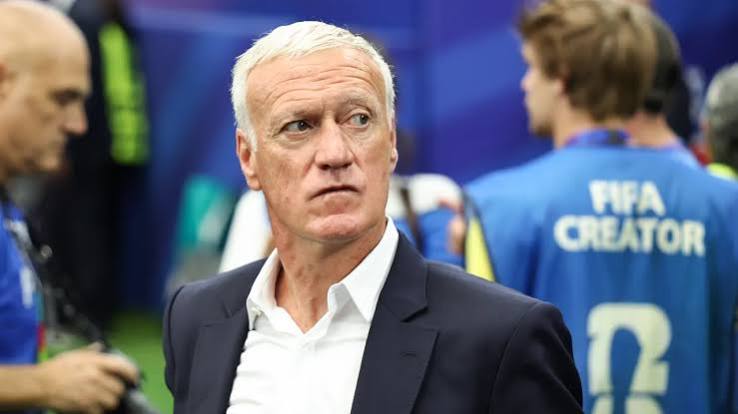 Real Madrid avalia Didier Deschamps para substituir José Mourinho