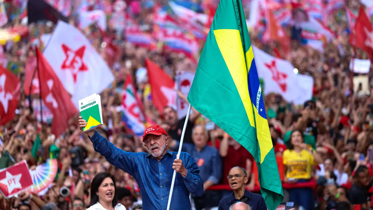 Lula vence segundo turno e conquista quarto mandato presidencial