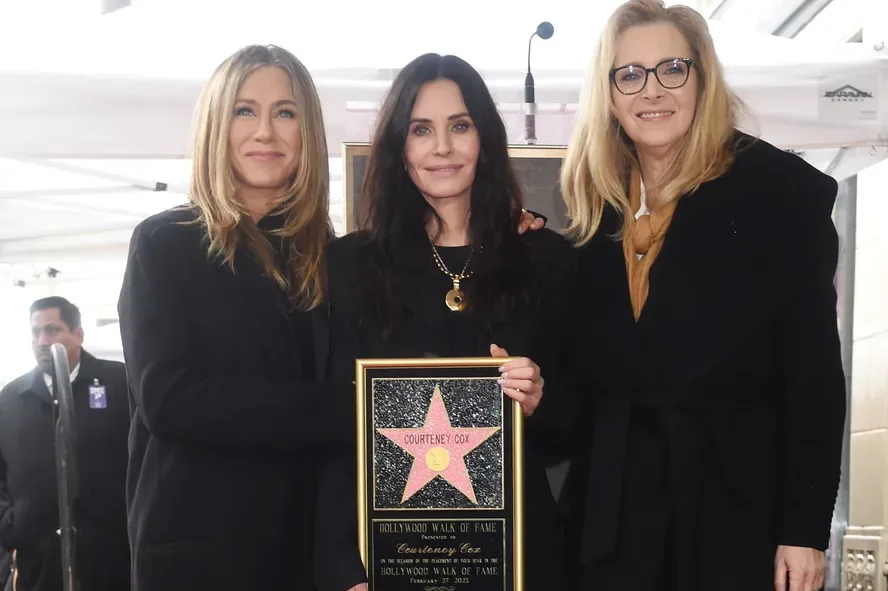 A visão de Courteney Cox sobre receber convidados em casa