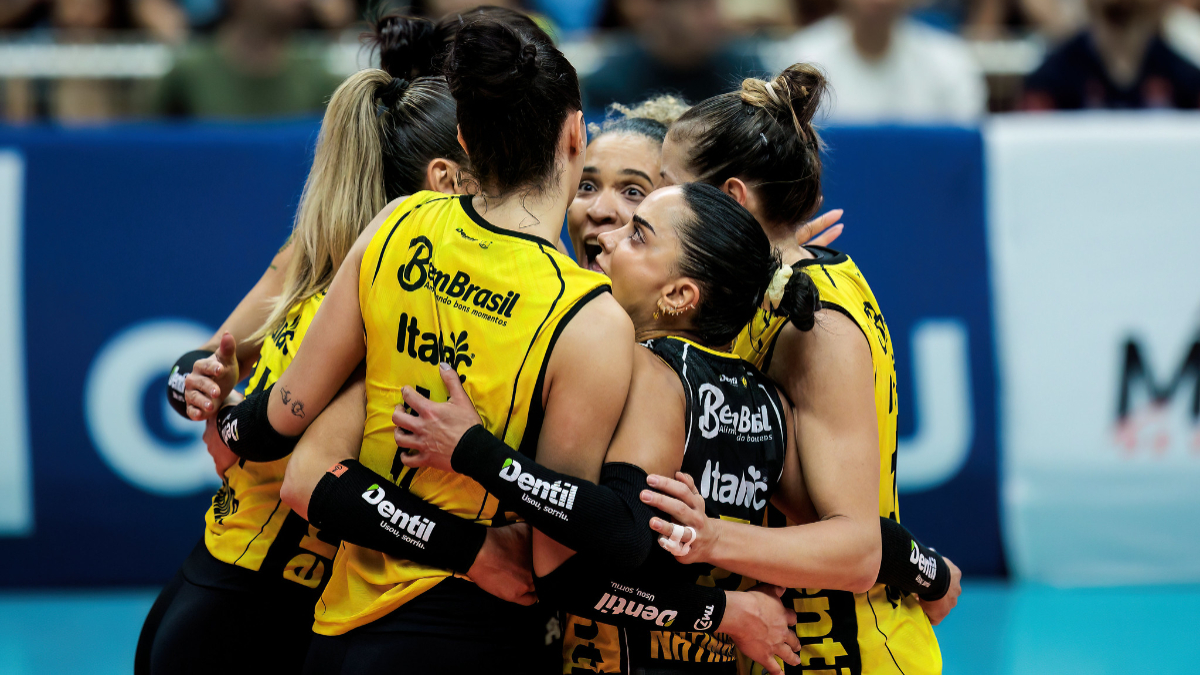 Superliga Feminina de Vôlei inicia com vitórias e novas regras