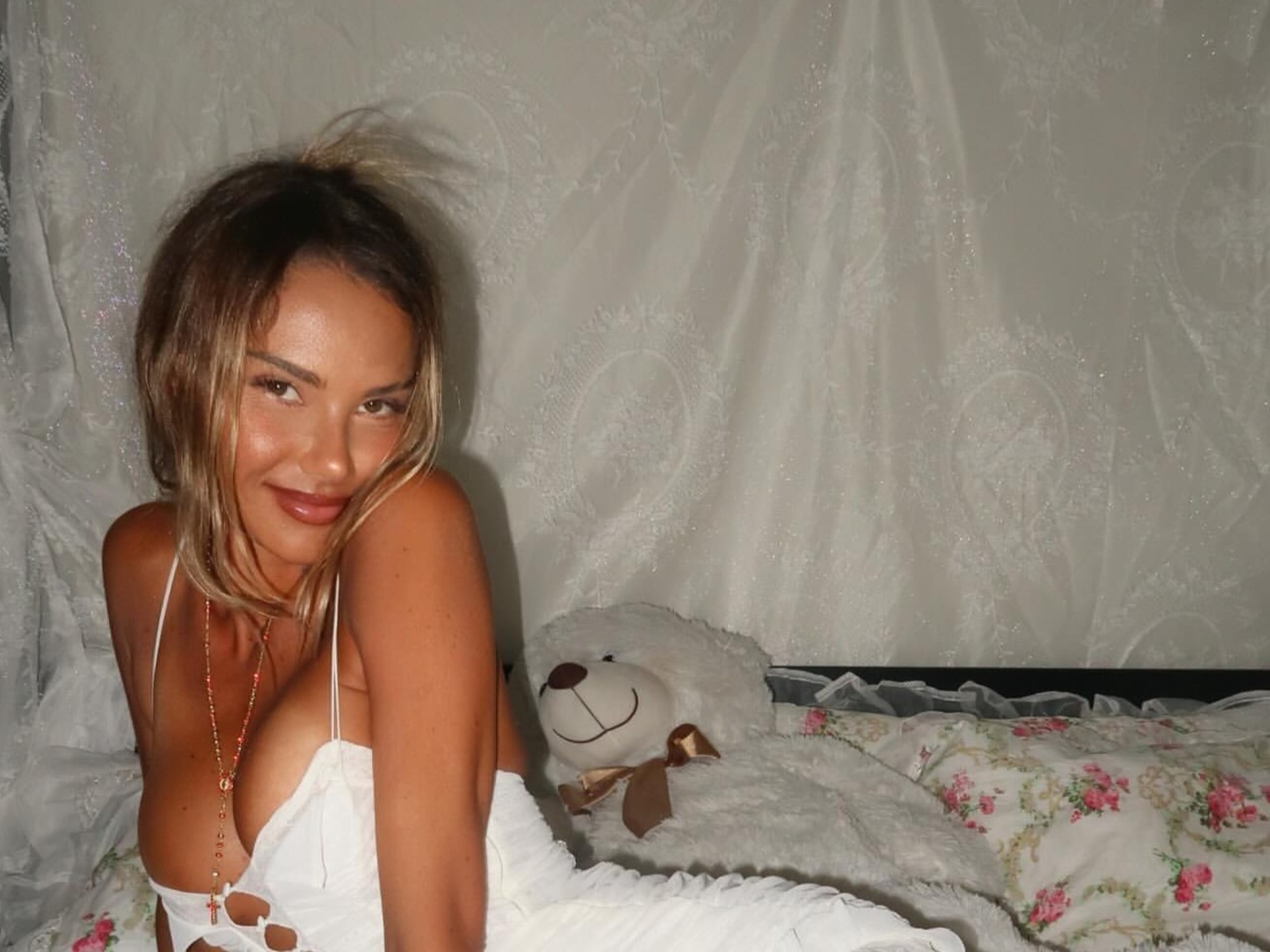 Morre a modelo e influenciadora Sahara Ray aos 34 anos