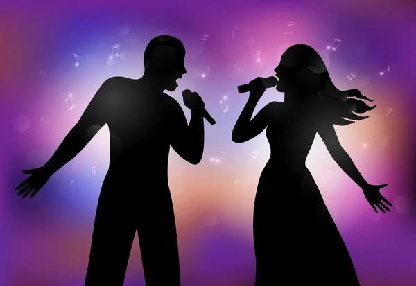 Histórias de cantores ganham destaque com novos rumos e viradas