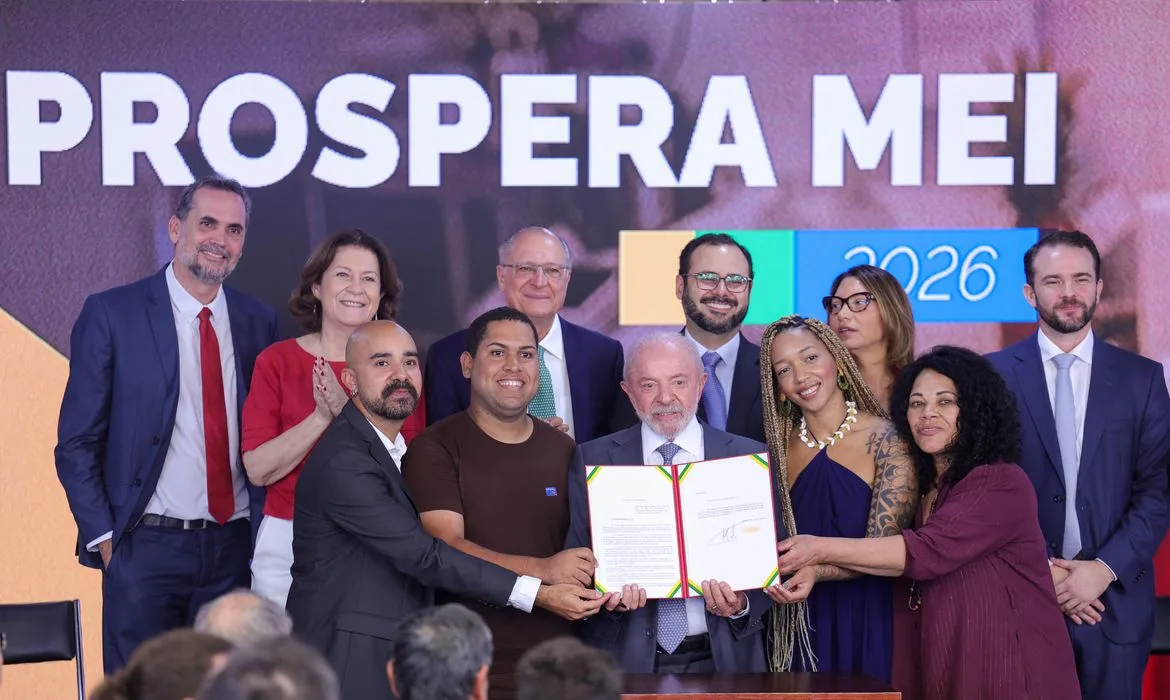 Governo Federal vai pagar até R$ 5 mil em Pix para MEIs