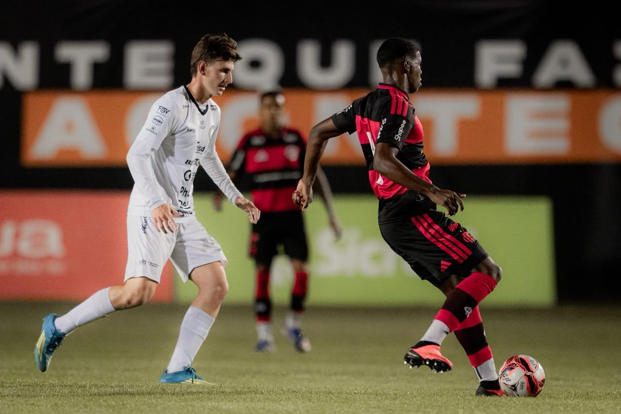 Flamengo empata com Operário-PR na Copa do Brasil Sub-20