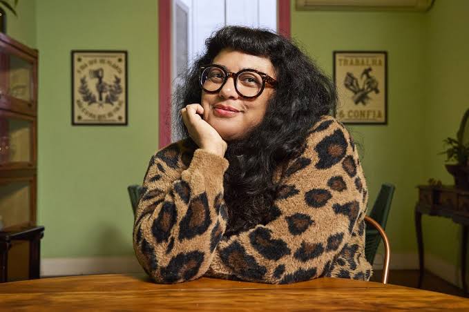 Podcaster Déia Freitas é internada após o primeiro turno das eleições