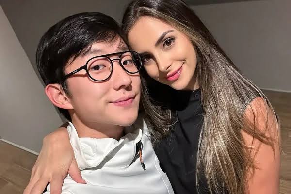 Pyong Lee e Natália Nasser revelam nome bíblico da primeira filha