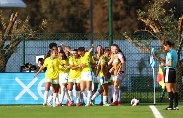 Brasil goleia o Canadá na estreia da Copa do Mundo Feminina Sub-17