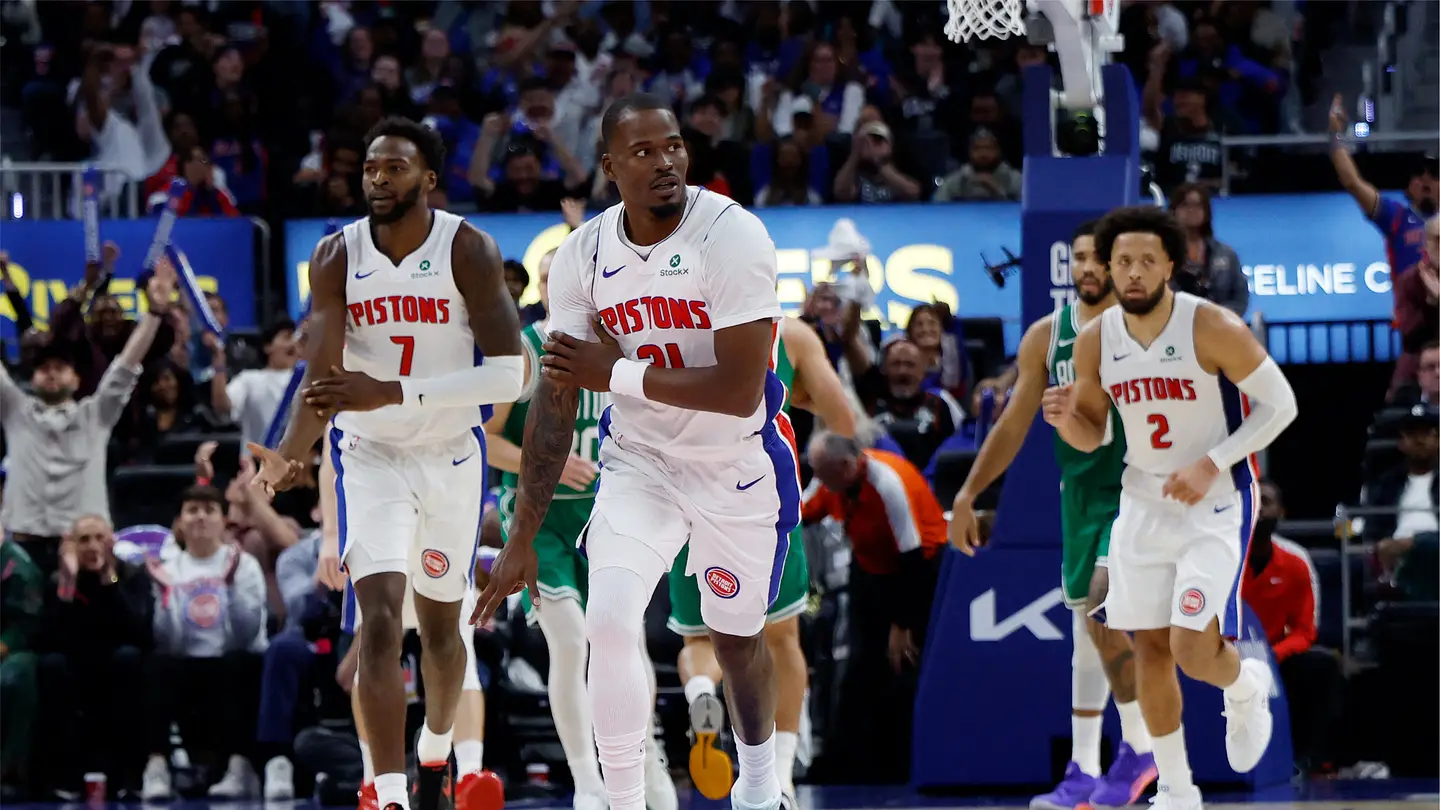 Detroit Pistons viram sobre o Boston Celtics na abertura da NBA