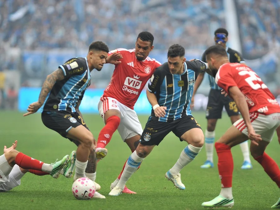 Empate no Gre-Nal mantém Corinthians fora do Z4 do Brasileirão