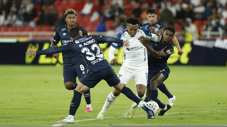 LDU empata com a Universidad Católica na semifinal da Copa Ecuador