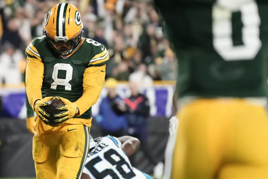 Green Bay Packers vencem Carolina Panthers por 27 a 19 na NFL