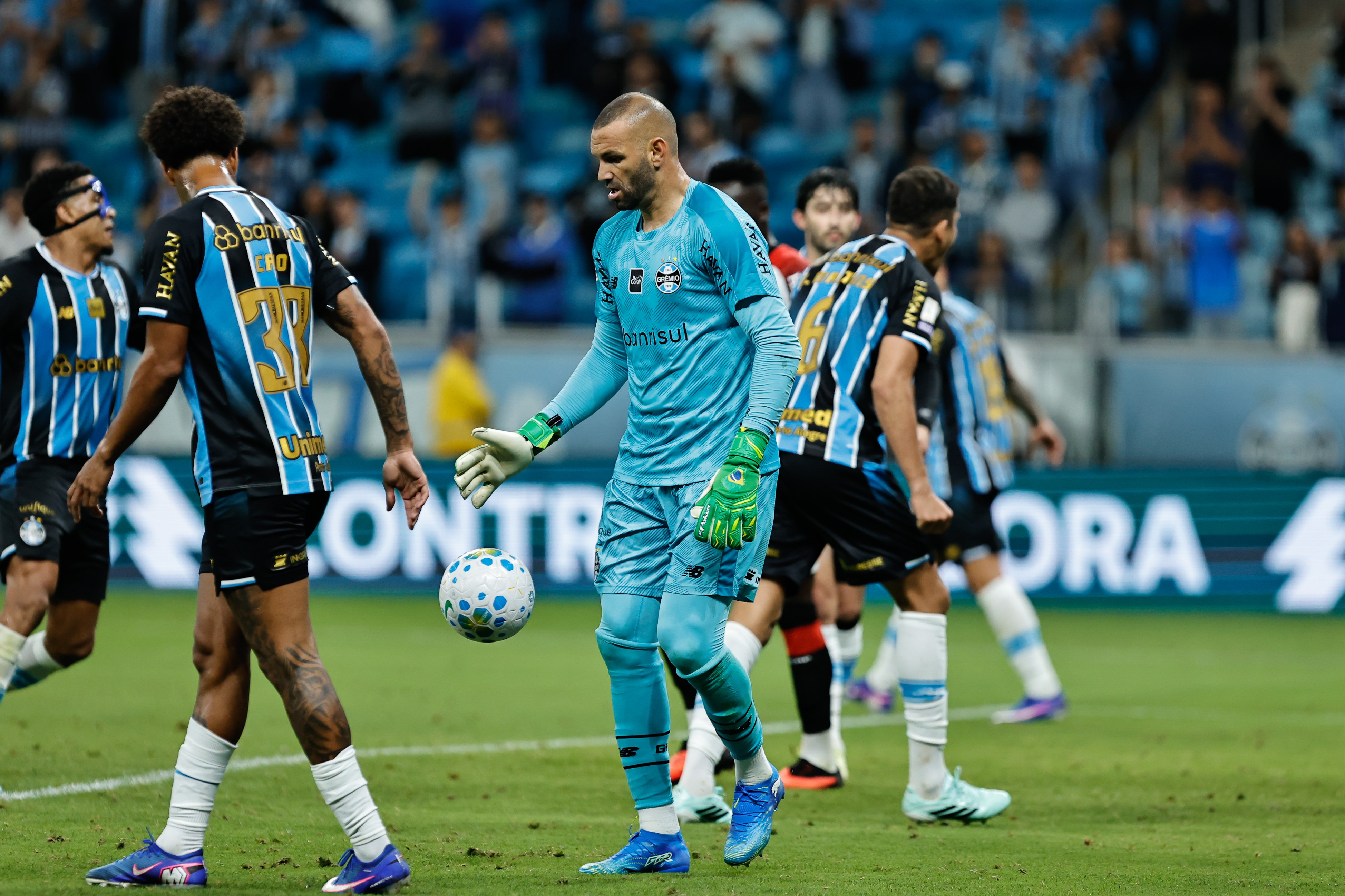 Renato Gaúcho admite ter pedido cartões amarelos para desfalcar o Grêmio