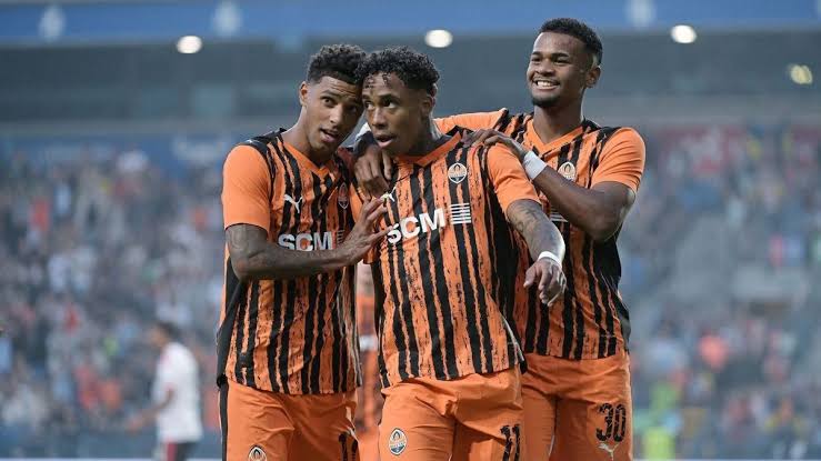 Shakhtar Donetsk enfrenta o Obolon Brovar pelo Campeonato Ucraniano