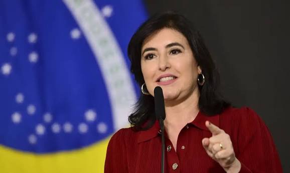 Simone Tebet é cotada para assumir o Ministério da Defesa