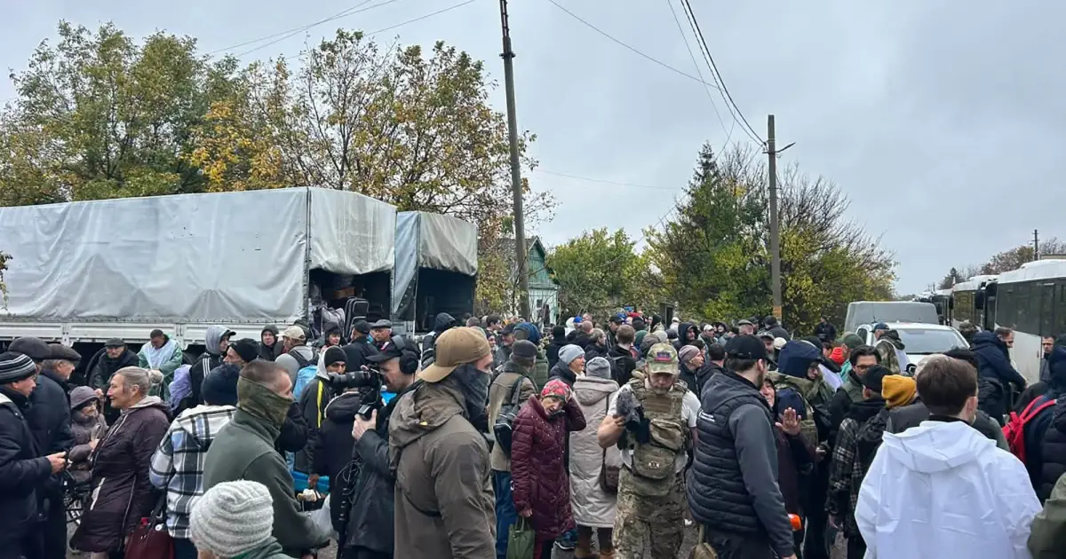Ucrânia e Rússia iniciam retirada de civis em Oleshky sob trégua