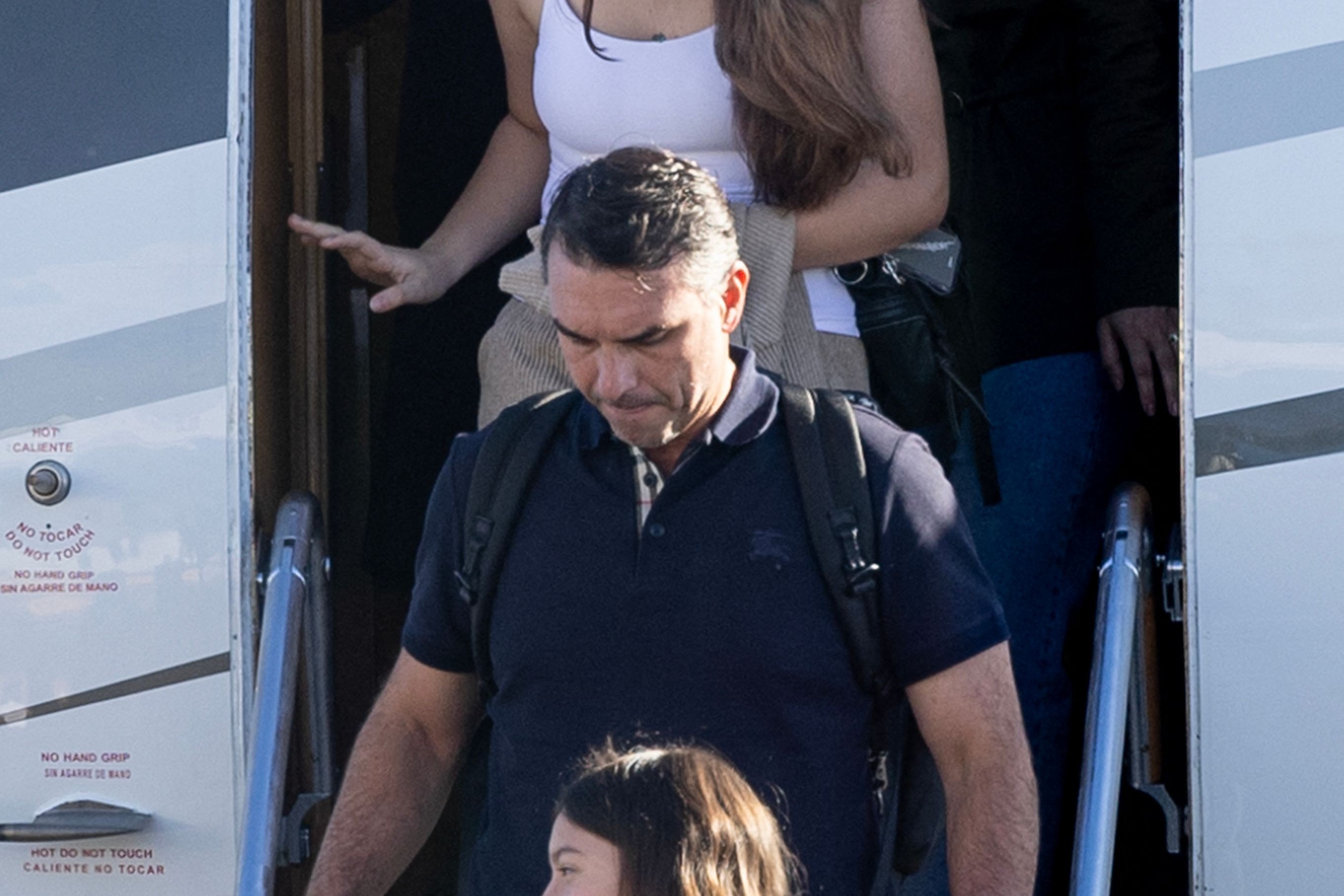 Avião usado na fuga de Flávio Bolsonaro tem ligação com escândalo na Argentina