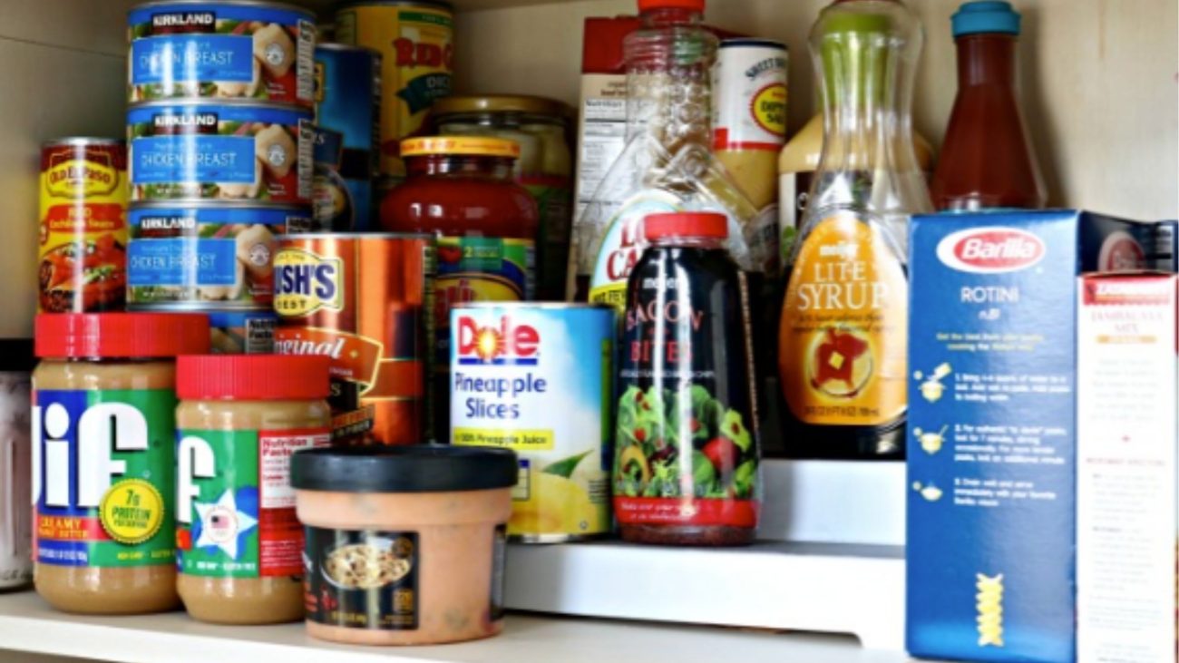 Governo britânico orienta população a estocar comida e água