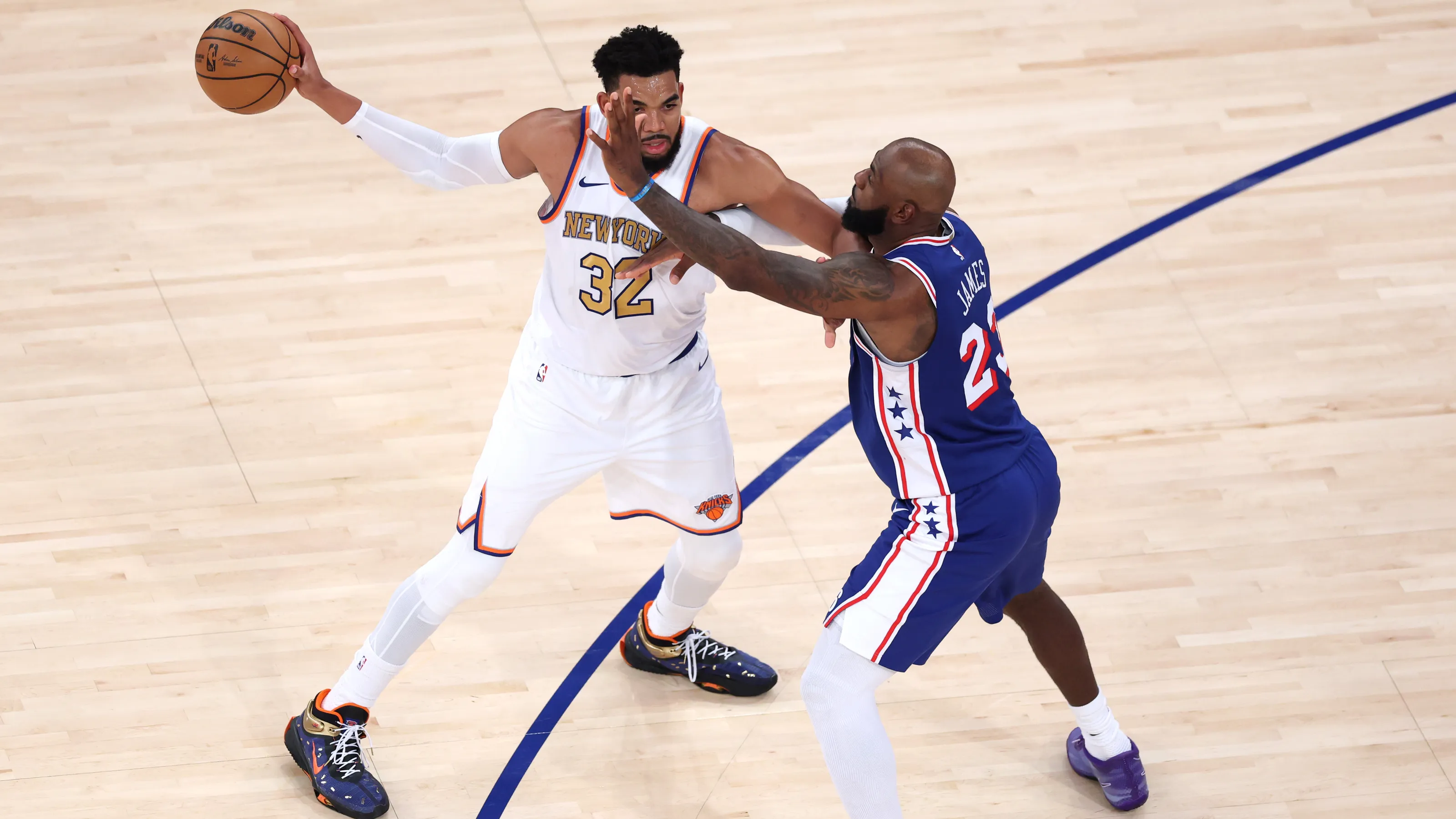 Philadelphia 76ers e New York Knicks se enfrentam pela Copa da NBA