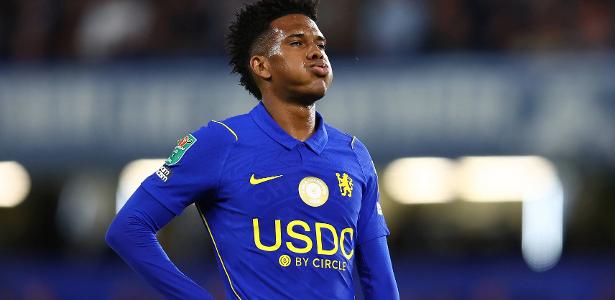 Imprensa inglesa debate falta de espaço de Estêvão no Chelsea