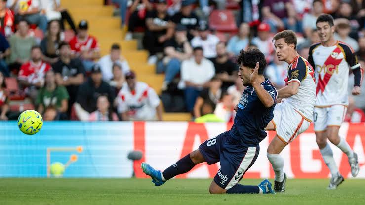 Rayo Vallecano goleia o Celta de Vigo por 3 a 0 no Campeonato Espanhol