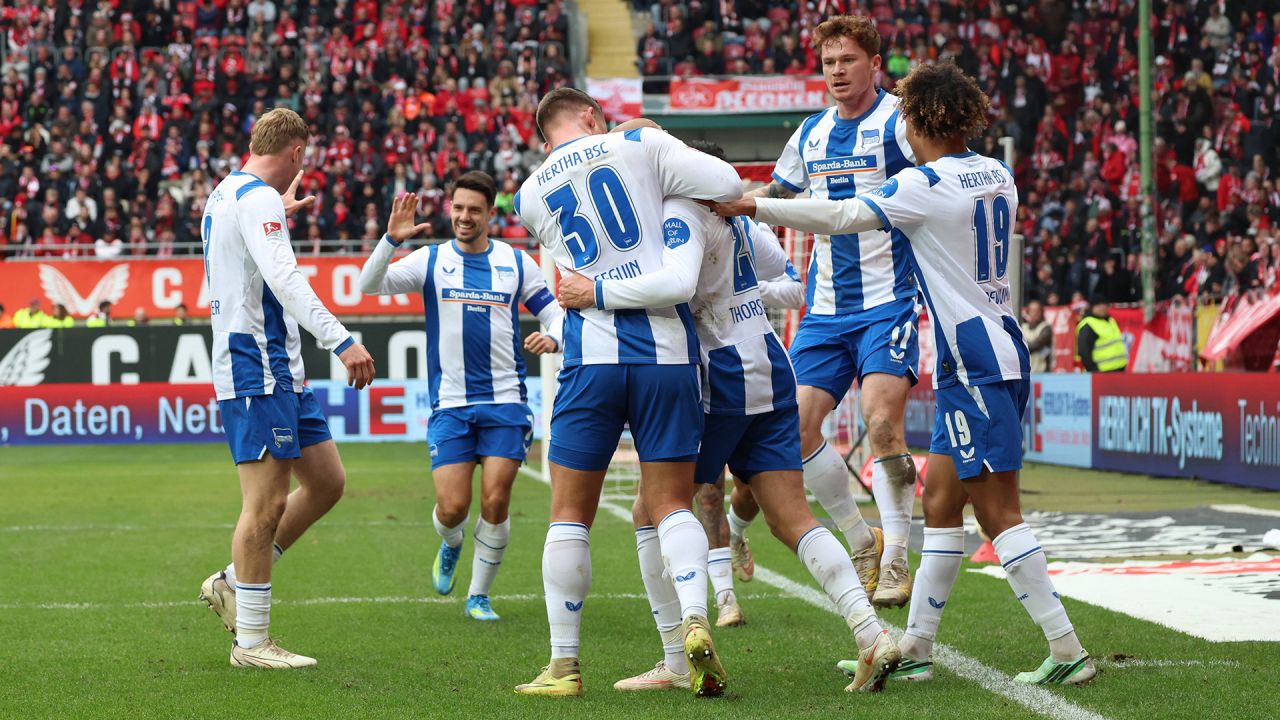 Hertha BSC vence Kaiserslautern e amplia recorde na 2. Bundesliga
