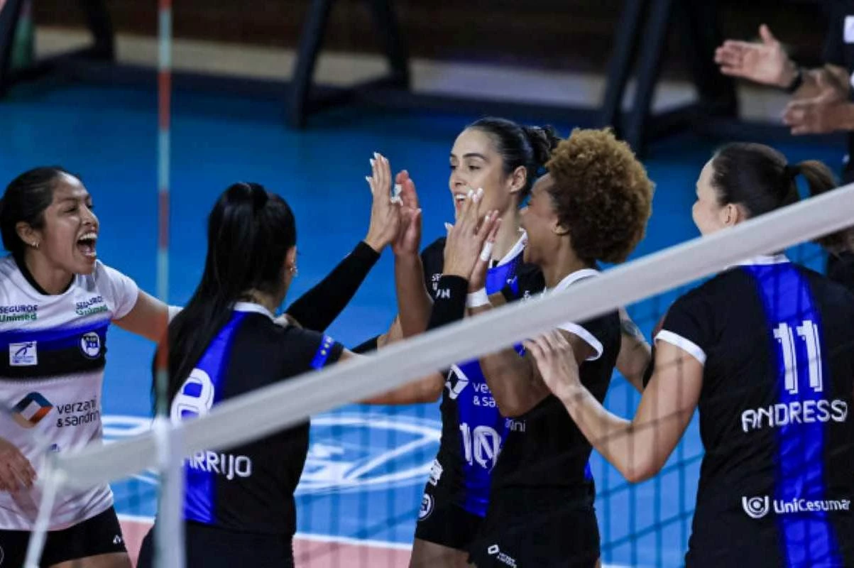 Pinheiros vence Brusque em jogo de cinco sets na Superliga Feminina