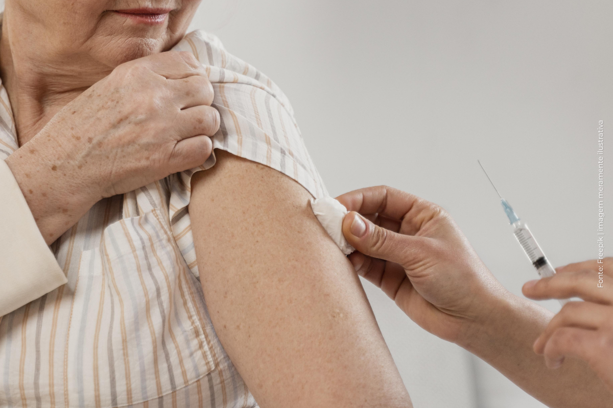 Novas vacinas contra pneumonia avançam no Brasil para proteger adultos e idosos