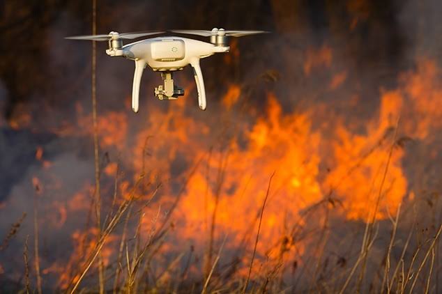 Projeto inovador utiliza enxames de drones para combate a incêndios na serra