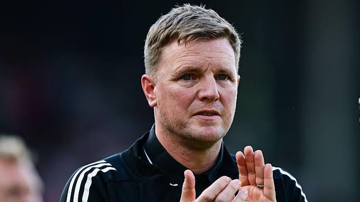 Eddie Howe recusa proposta do Lens e avalia futuro no futebol