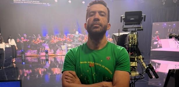 Janones prepara plano de contingência para canal de WhatsApp