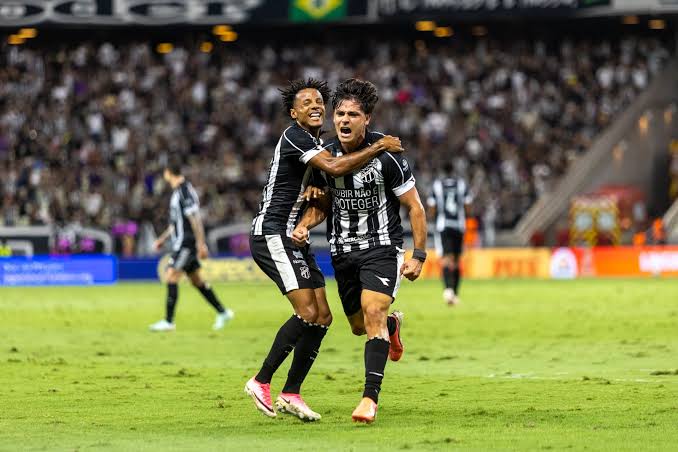 Ceará vence Criciúma na Série B e quita salários atrasados