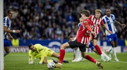 PSV vence o Porto fora de casa na Liga dos Campeões