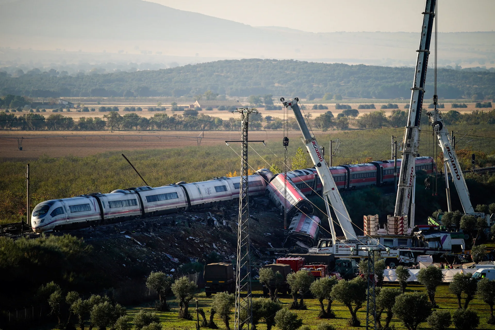 Tragédia ferroviária na Espanha deixa dezenas de mortos e feridos