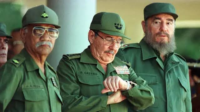 Justiça da Flórida emite mandado de prisão contra Raúl Castro