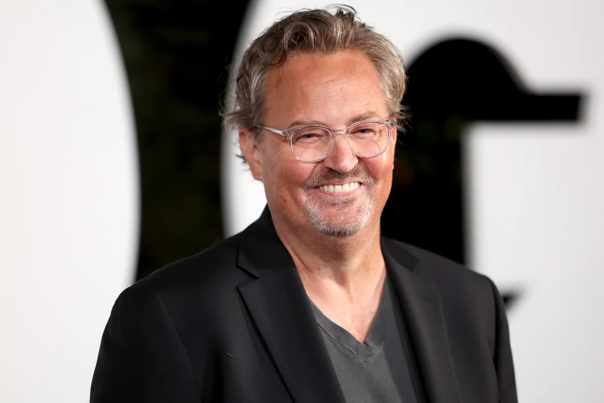Documentário sobre Matthew Perry revela gastos com reabilitação