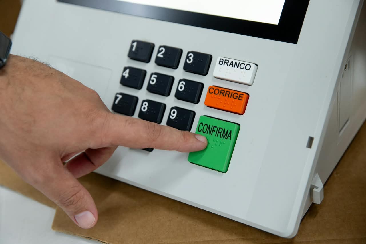 Paraná realiza plebiscito inédito nas urnas sobre limites municipais
