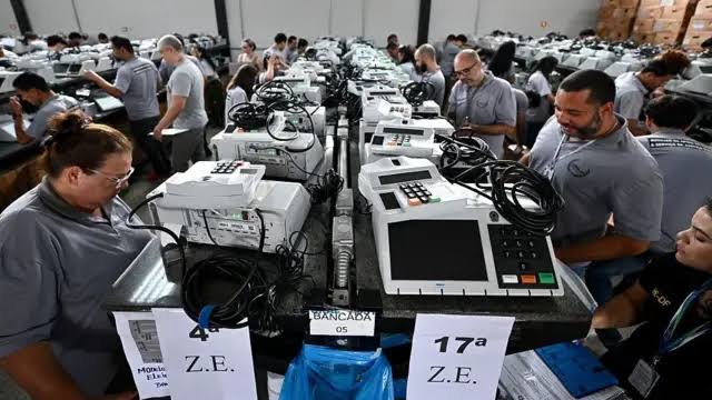 Entenda por que a apuração de votos no Nordeste costuma atrasar no TSE