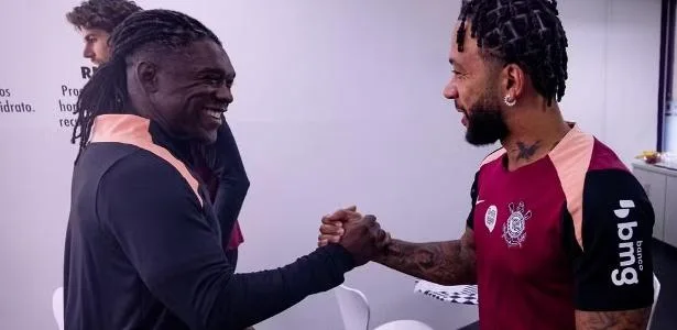 Corinthians descarta Memphis contra o Mirassol e mira clássico