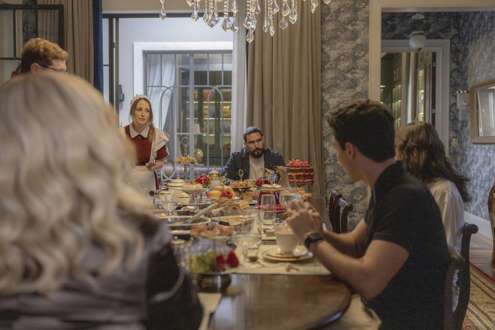 Retorno de Heitor em Quem Ama Cuida choca a família e ameaça Pilar