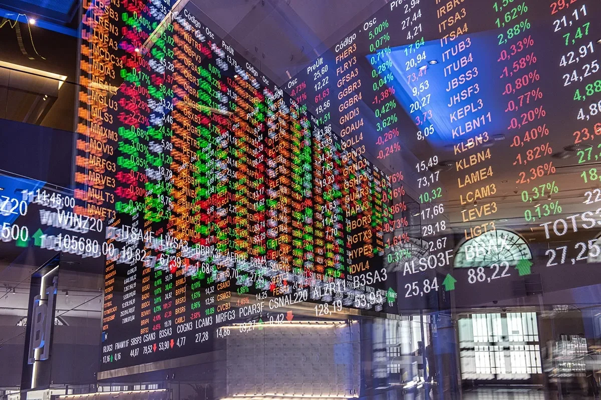 Bolsa brasileira reage após eleições e bancos digitais buscam espaço