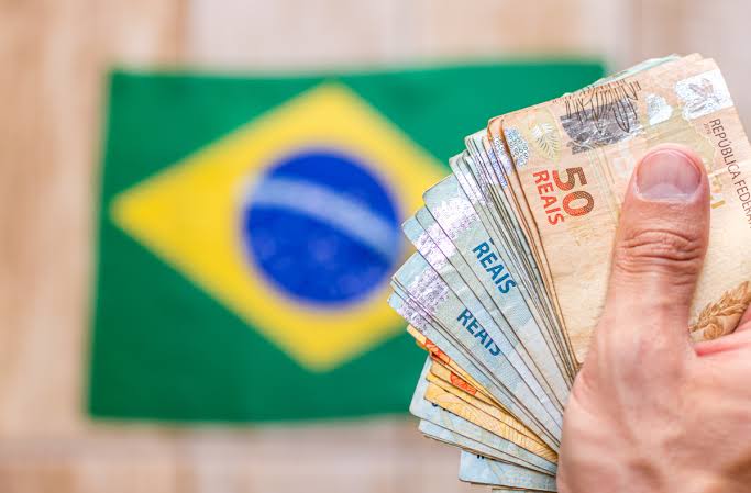 Desafios fiscais e diretrizes econômicas marcam o novo mandato de Lula
