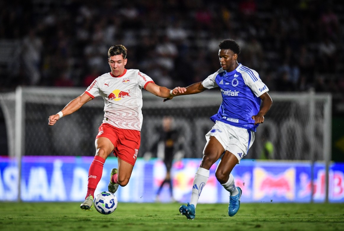 Cruzeiro enfrenta o RB Bragantino no Brasileirão após saltar nas chances pela Libertadores