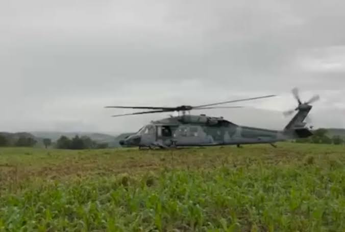 Helicóptero da FAB faz pouso de segurança no Paraná devido ao mau tempo
