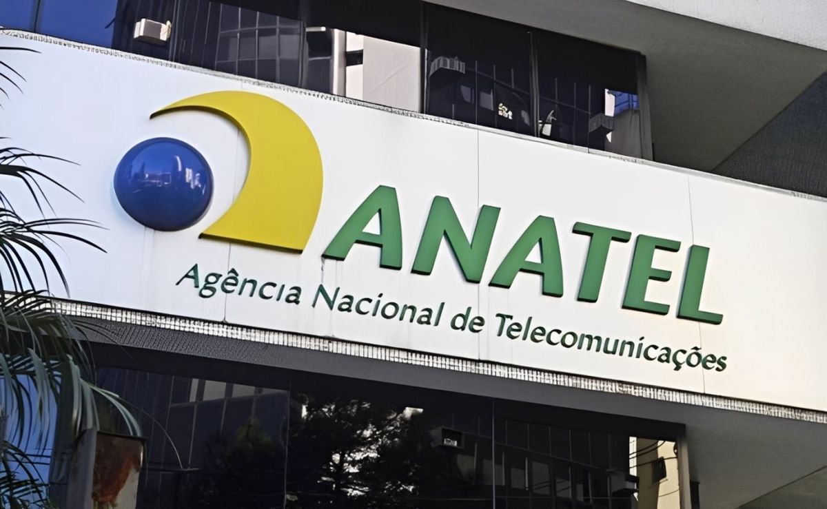 Anatel e tribunais restringem serviços digitais devido a falhas graves no PHP