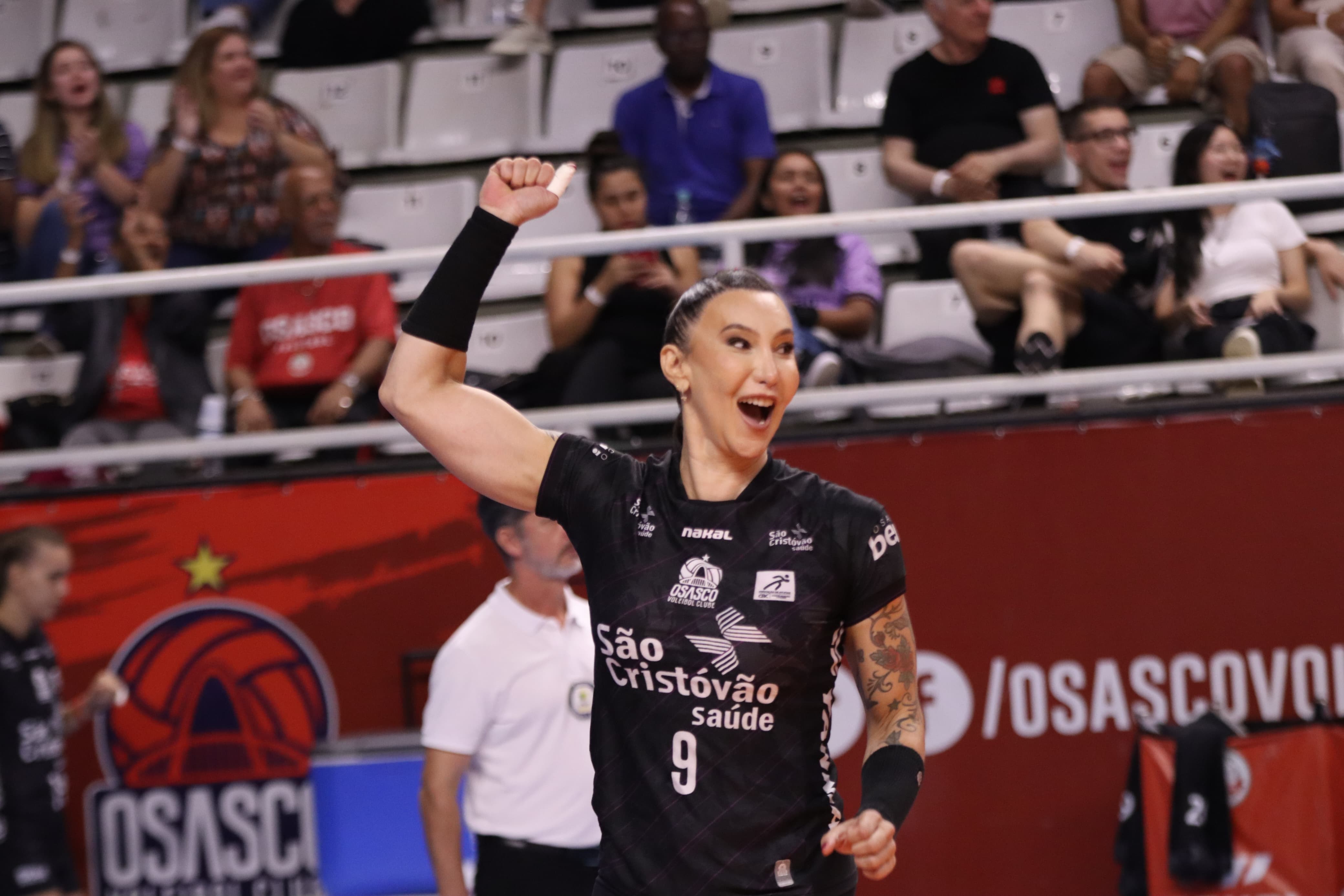 Justiça Desportiva veta atleta Tifanny Abreu na Superliga de vôlei