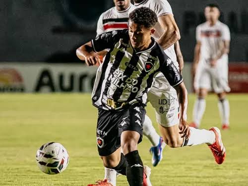 Botafogo-PB vence Santa Cruz e tira vaga do time pernambucano na final da Série C