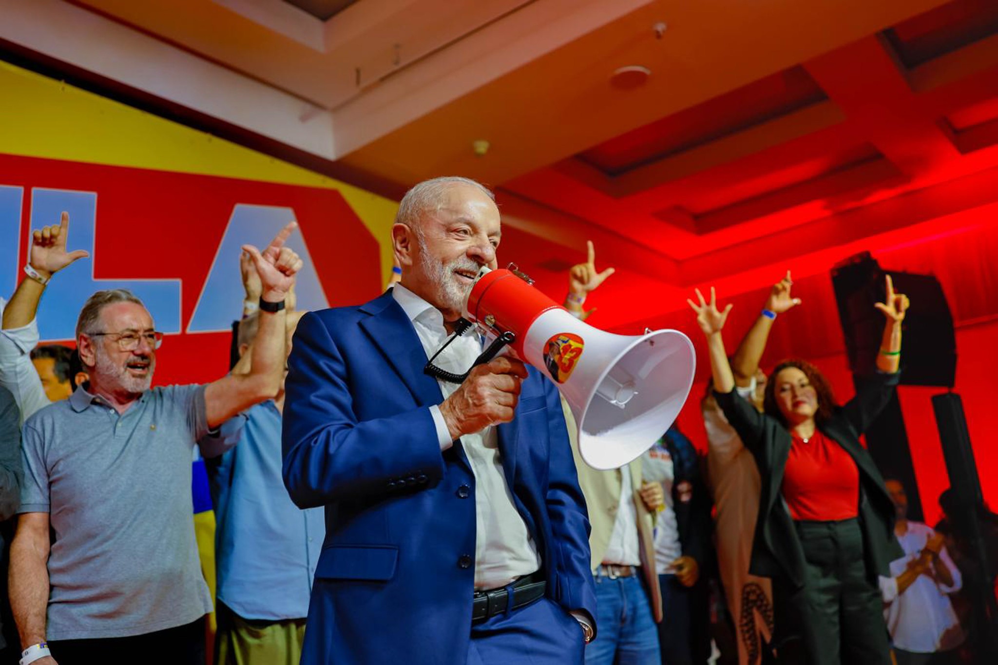 Campanha de Lula aposta em força-tarefa digital para o segundo turno